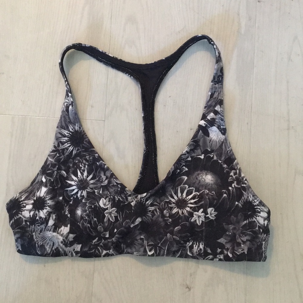 Lululemon sports bra!!!